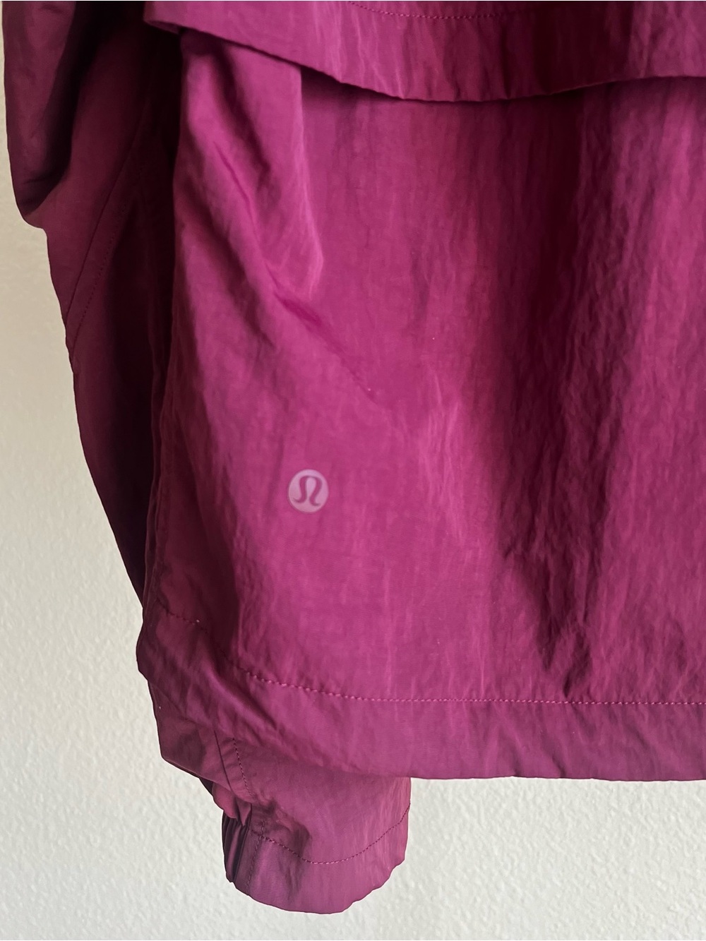 Lululemon Always Effortless Jacket Size 6 Wine Berry - Picture 9 of 14